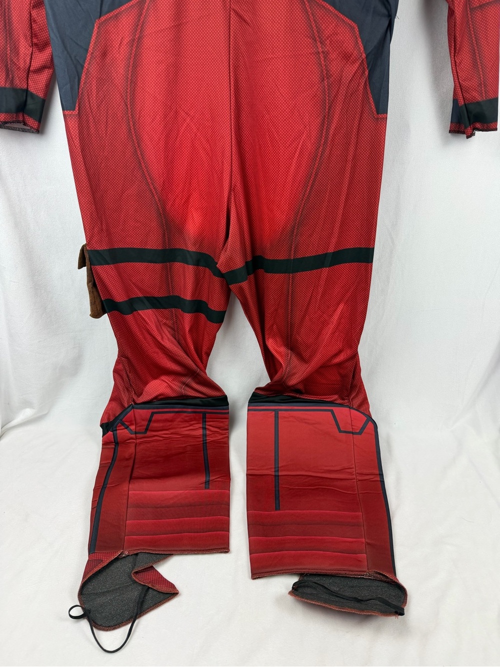 Spirit Halloween Adult Deadpool Costume Size XL Mask + Gloves + Belt + Leg Pouch - Picture 7 of 8
